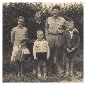 Famiglia Giulio Andreatta, Borgo Bainsizza (1953)